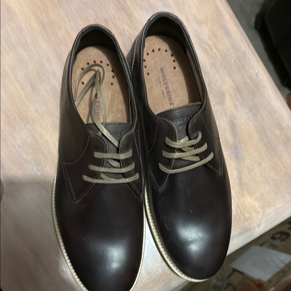 Wolverine Brown Leather Oxfords with Classic Design
